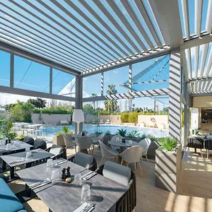 **** Hotell Radisson Airport Frankrike