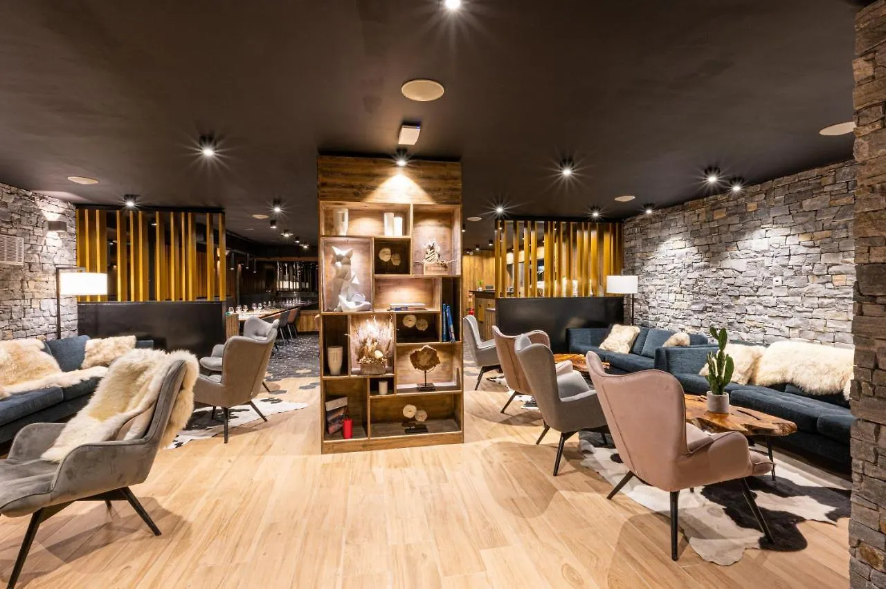 Tetras Lodge by Les Etincelles Les Brevieres France